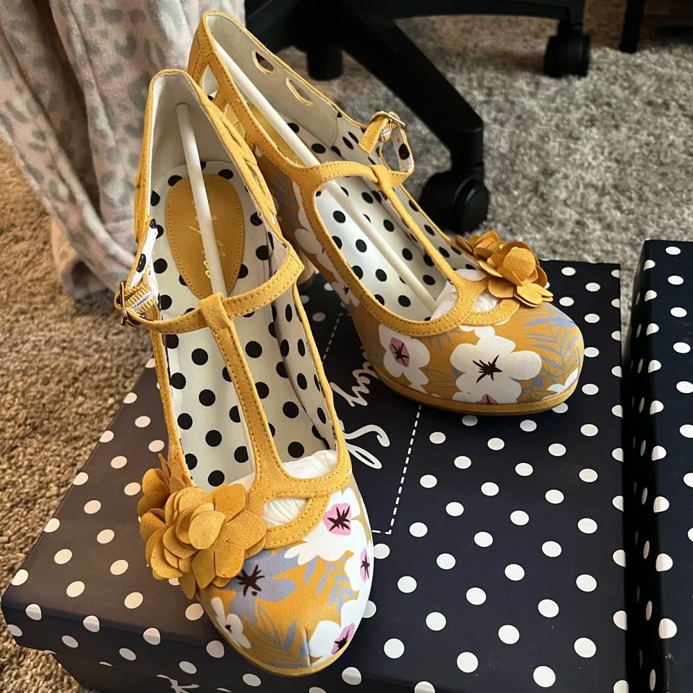 Yellow Ruby Shoo Set - Picture 4 of 4